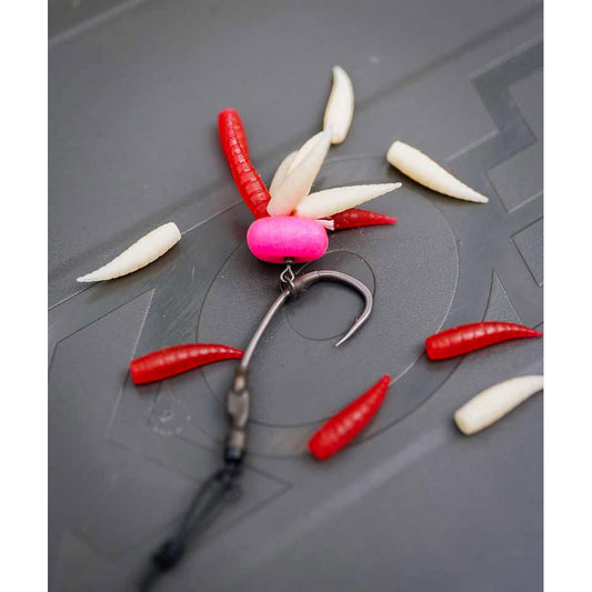 Fox Pop up Maggots x 20 (10 red, 10 white)
